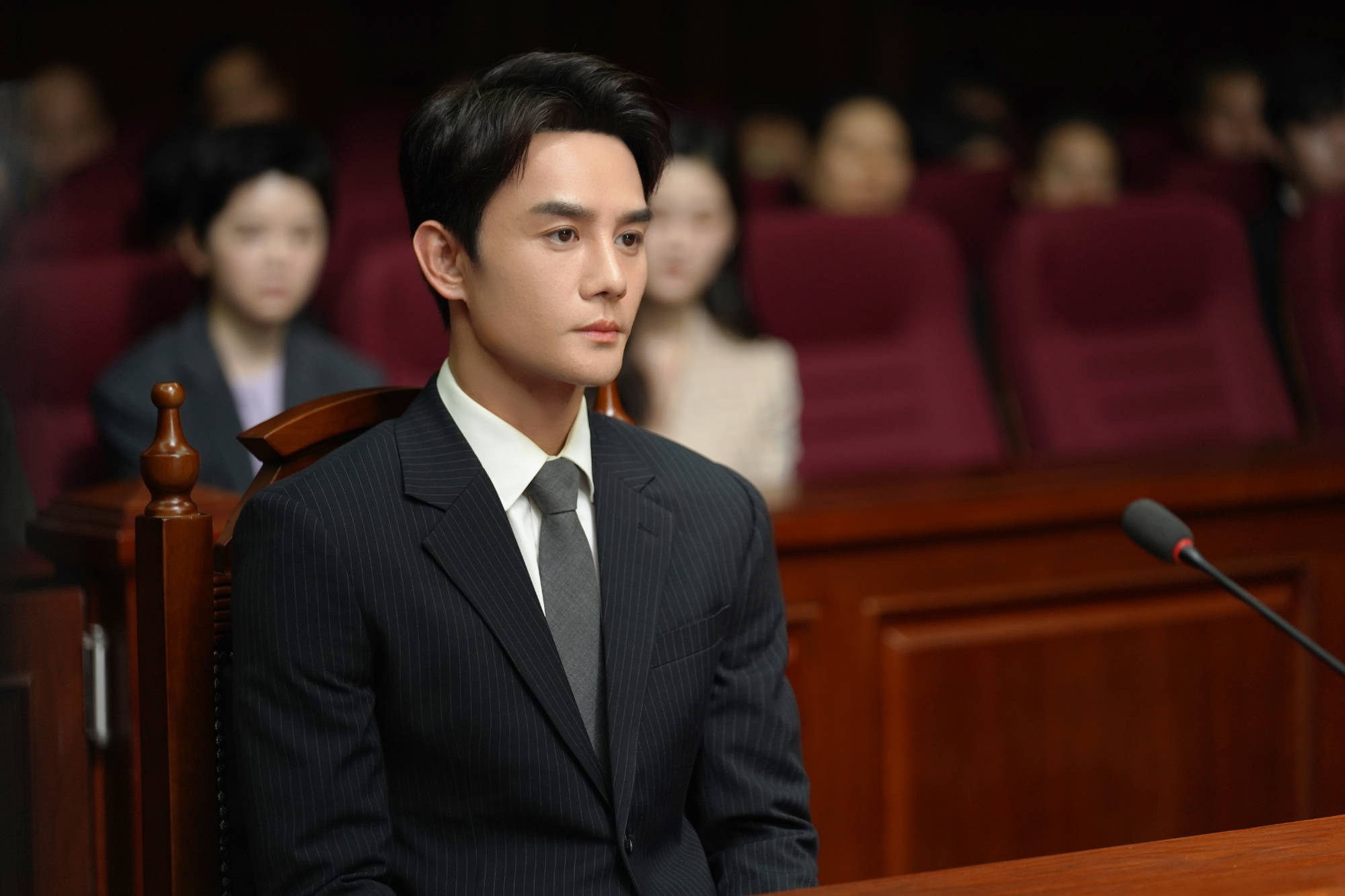关于Karsa重返赛场，锐不可当首场状态出色，法国队观众沸腾！观众掌声雷动的信息