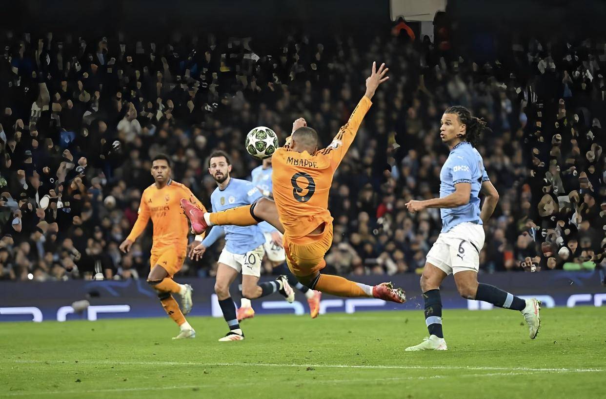 曼城发布备战花絮，赛前临场应变，足总杯任务艰巨，更衣室氛围转暖的简单介绍