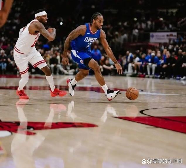 包含西亚卡姆在快船比赛中关键助攻，赛况扑朔迷离引发热议！的词条