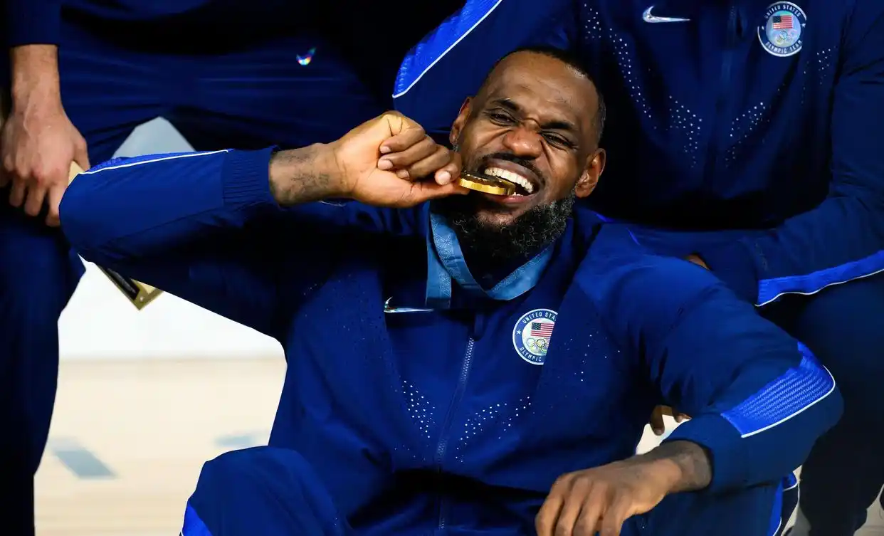 包含詹姆斯回归赛场,精彩发挥首场状态亮眼,西班牙队观众沸腾!的词条 包含詹姆斯回归赛场,精彩发挥首场状态亮眼,西班牙队观众沸腾!的词条