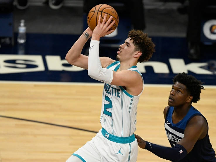 关于西亚卡姆新星出色防守表现惊艳,塞尔维亚队未来可期!的信息 关于西亚卡姆新星出色防守表现惊艳,塞尔维亚队未来可期!的信息