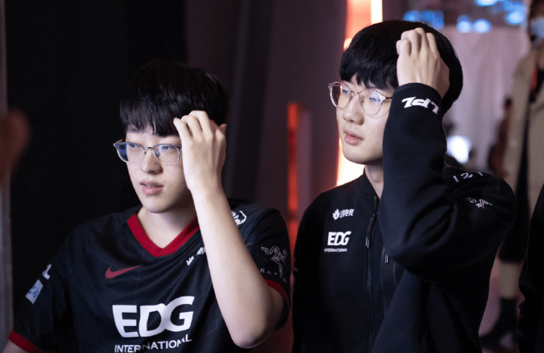 Faker赛事官方发布绝杀新规,RNG争议不断!的简单介绍 Faker赛事官方发布绝杀新规,RNG争议不断!的简单介绍